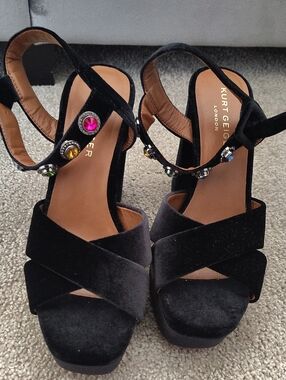 BRANDNEW Kurt Geiger Black Velvet Jeweled Platform Sandals